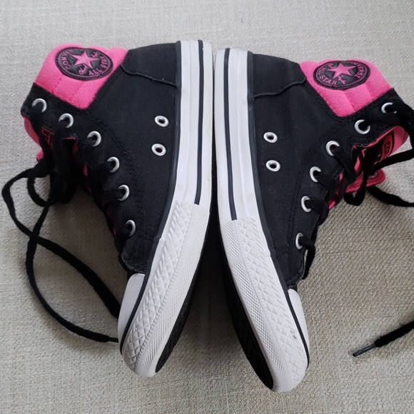 Converse shoes - Picture 5 of 8